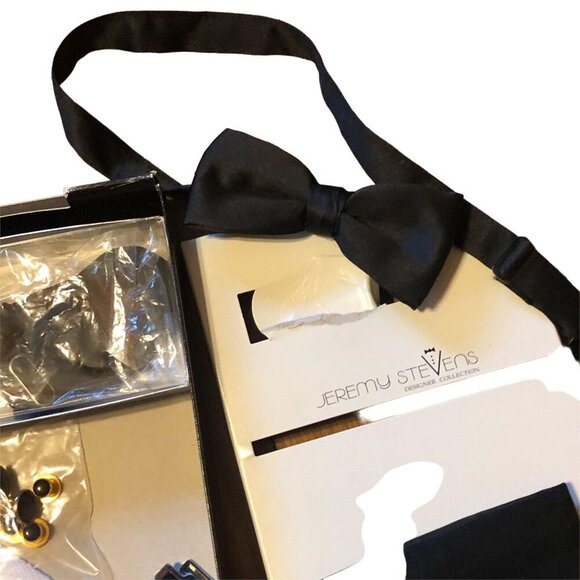 Jeremy Stevens Designer Collection Tuxedo Set Bow Tie, cufflinks and Cummerbund - Picture 6 of 8